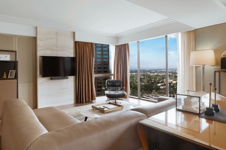 Sheraton Universal Hotel