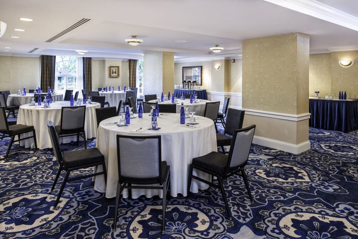 Phoenix Park Hotel