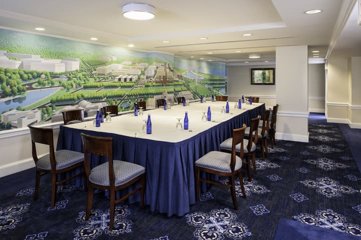 Phoenix Park Hotel