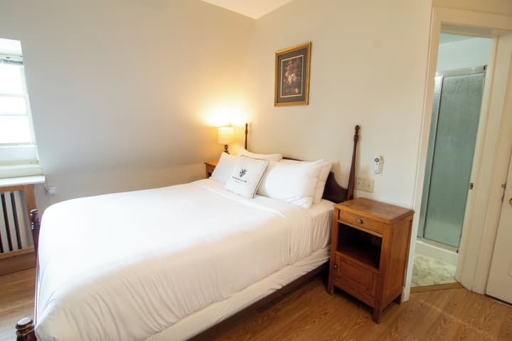 Hochelaga Inn