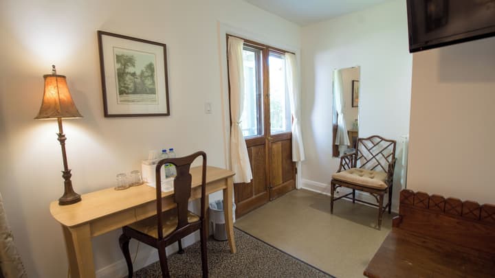 Hochelaga Inn