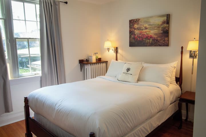 Hochelaga Inn