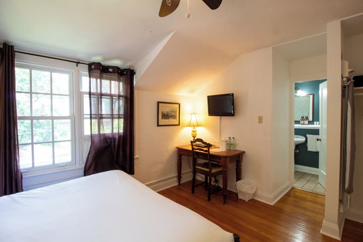 Hochelaga Inn