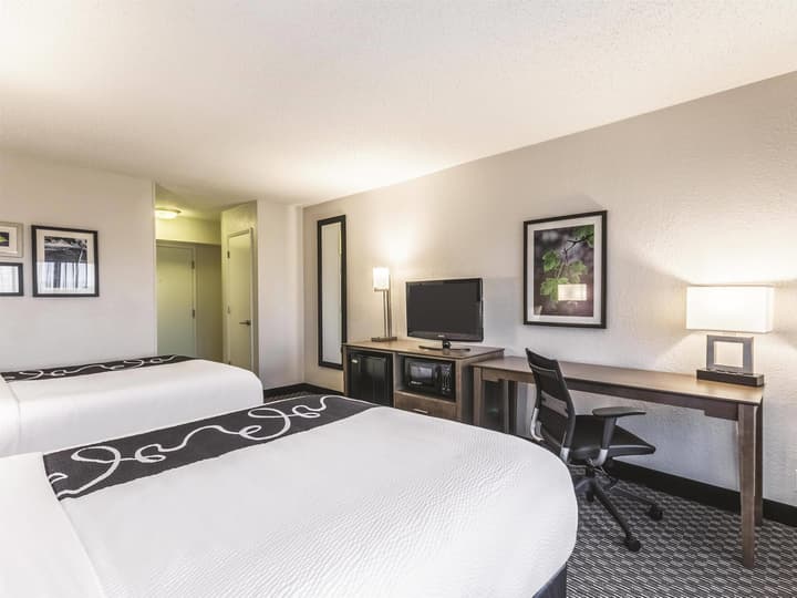 La Quinta Inn & Suites by Wyndham Virginia Beach