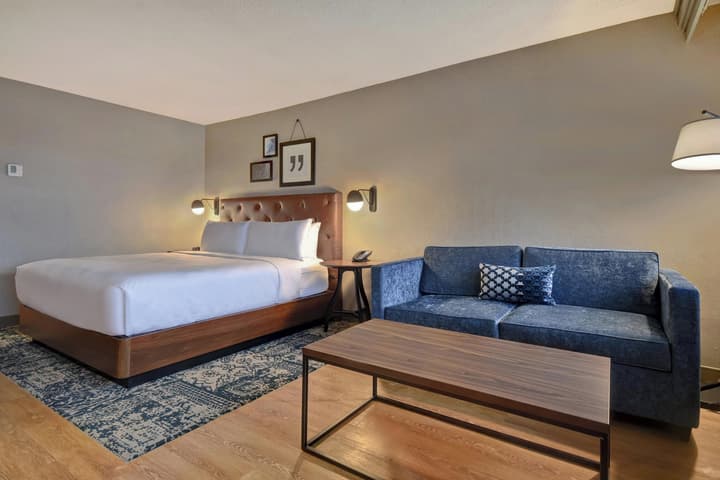 Four Points by Sheraton Boston Newton