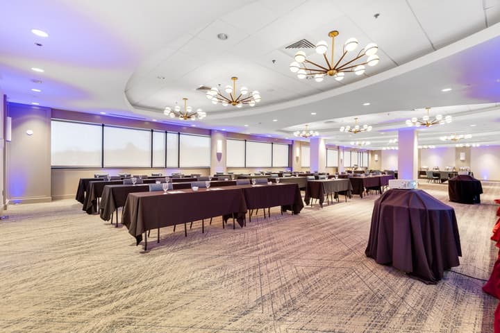 Four Points by Sheraton Boston Newton