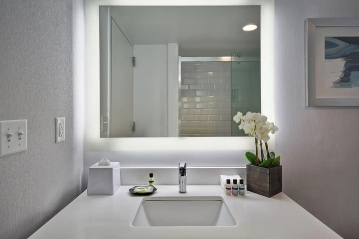 Four Points by Sheraton Boston Newton