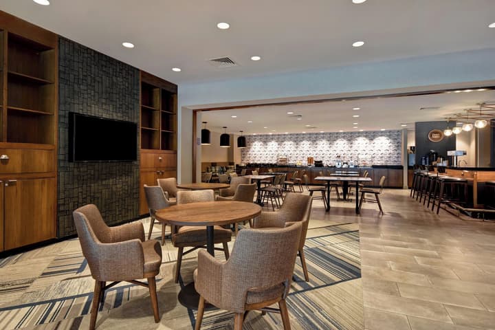 Four Points by Sheraton Boston Newton