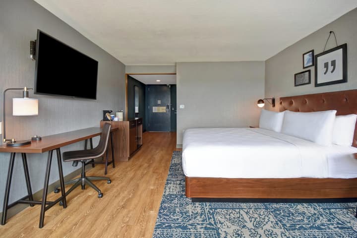 Four Points by Sheraton Boston Newton