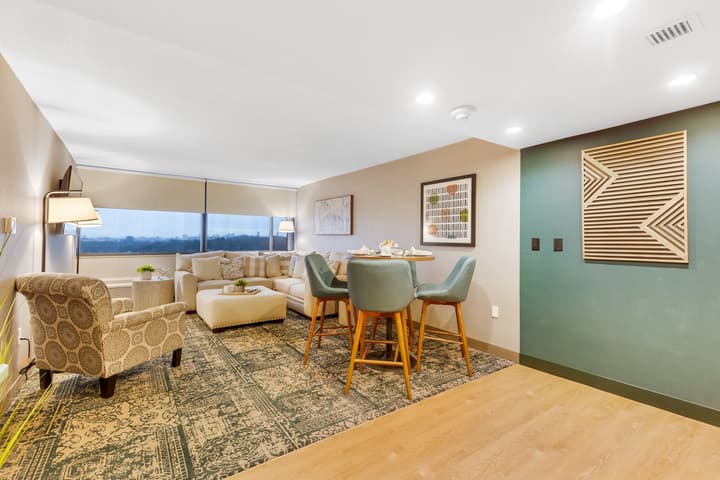 Four Points by Sheraton Boston Newton