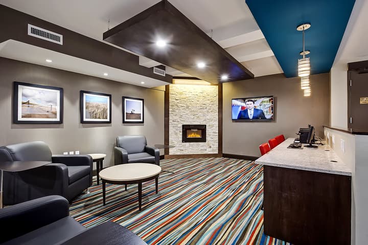 Best Western Plus Port O'Call Hotel