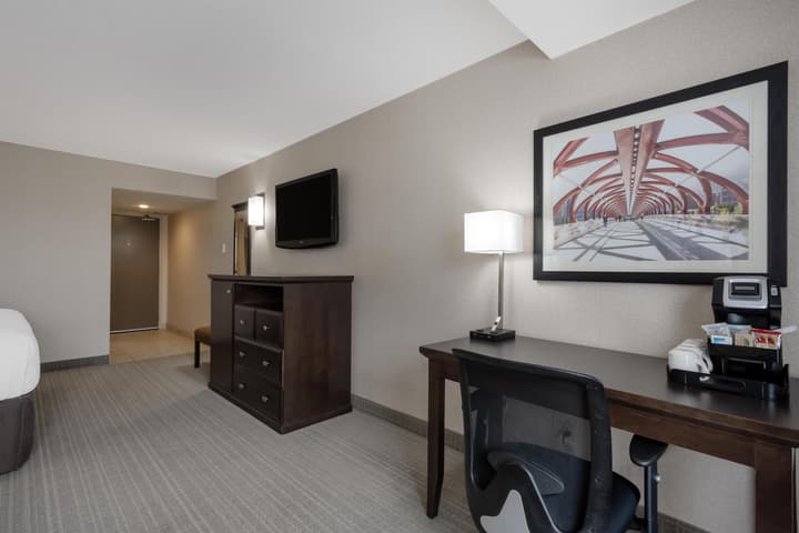 Best Western Plus Port O'Call Hotel