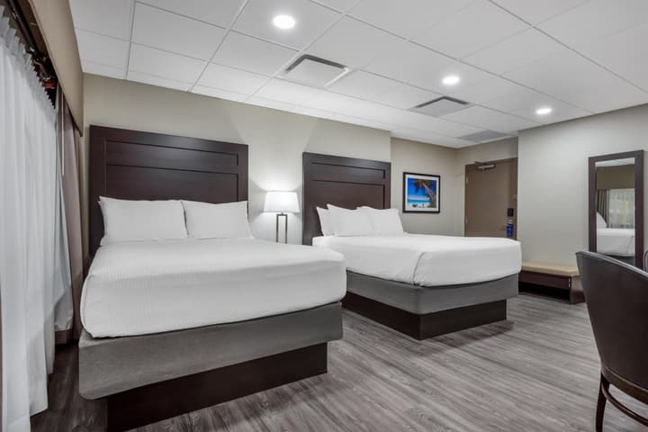 Best Western Plus Port O'Call Hotel