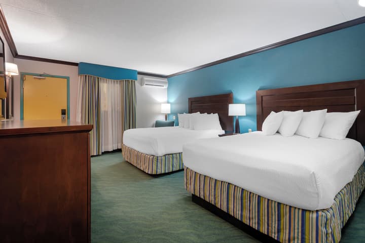 Best Western Plus Port O'Call Hotel