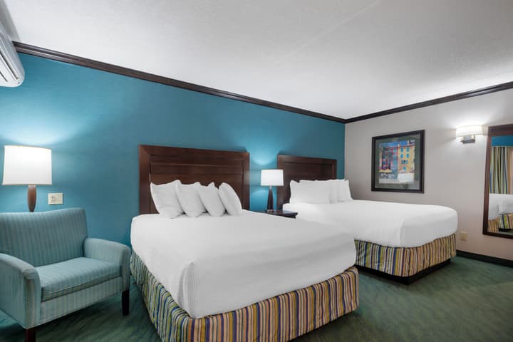 Best Western Plus Port O'Call Hotel