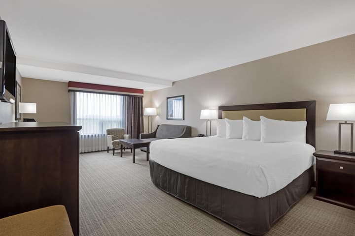 Best Western Plus Port O'Call Hotel