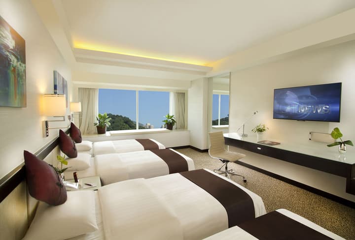 Regal Riverside Hotel
