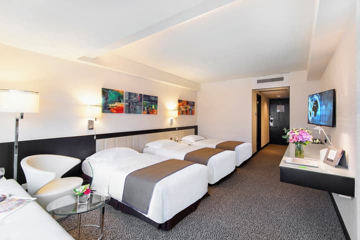 Regal Riverside Hotel