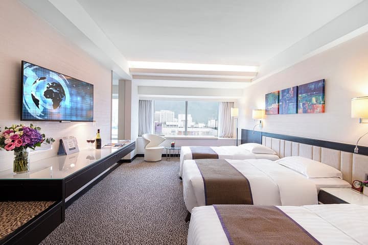 Regal Riverside Hotel