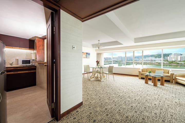 Regal Riverside Hotel