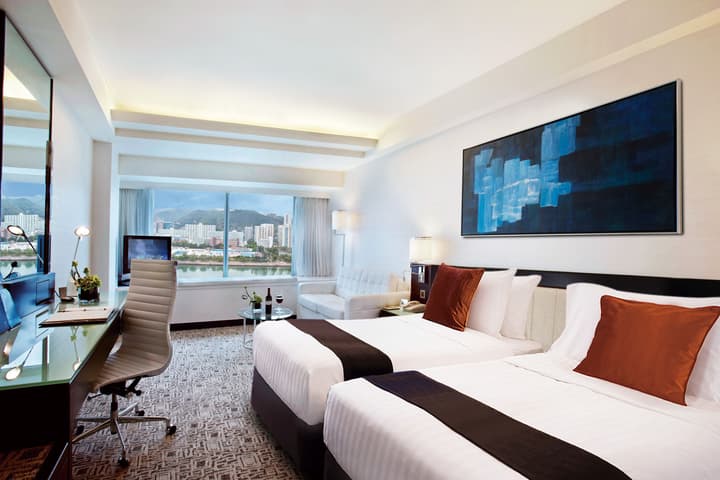 Regal Riverside Hotel