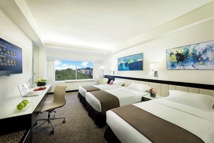 Regal Riverside Hotel