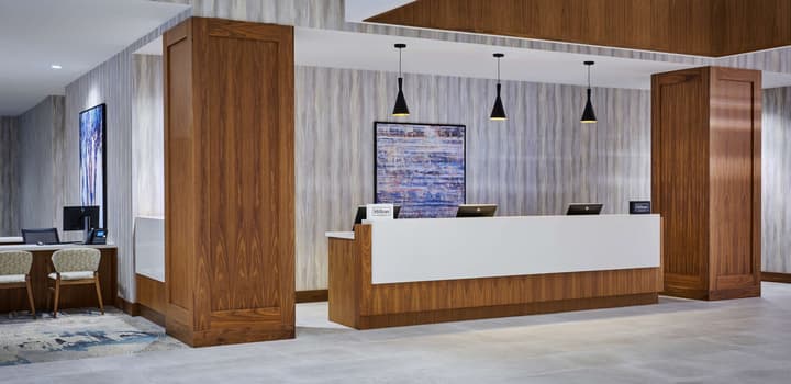 DoubleTree by Hilton Windsor Hotel & Suites