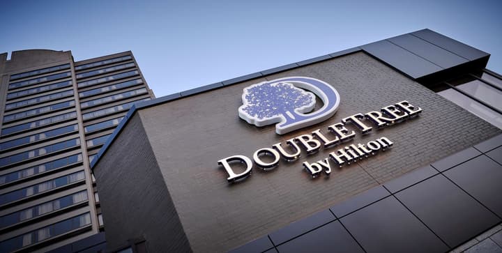 DoubleTree by Hilton Windsor Hotel & Suites