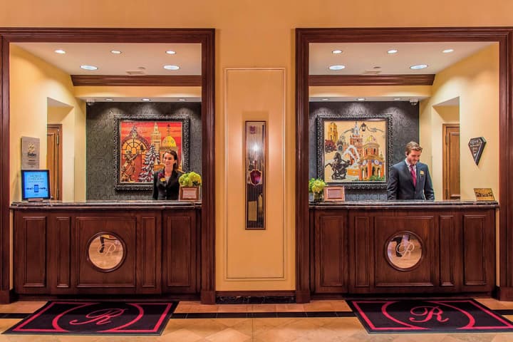 The Raphael Hotel, Autograph Collection