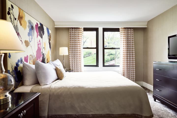 The Raphael Hotel, Autograph Collection
