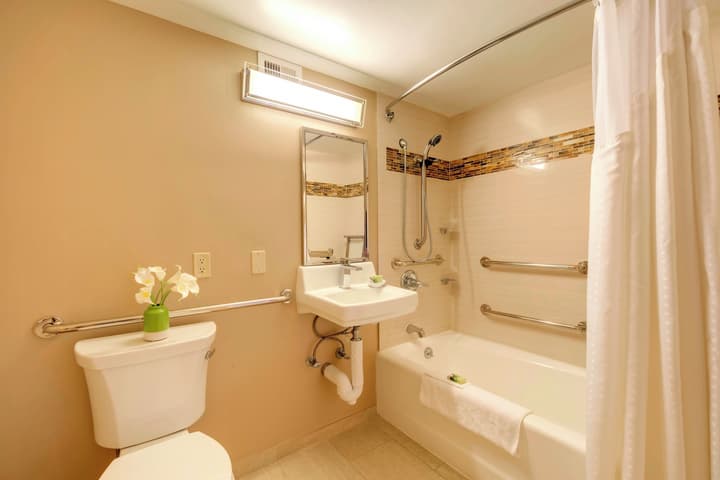 Holiday Inn Golden Gateway by IHG