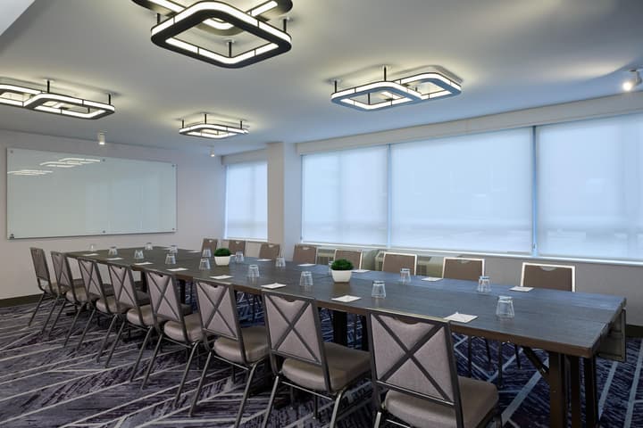 YOTEL Washington DC, Select by Hilton