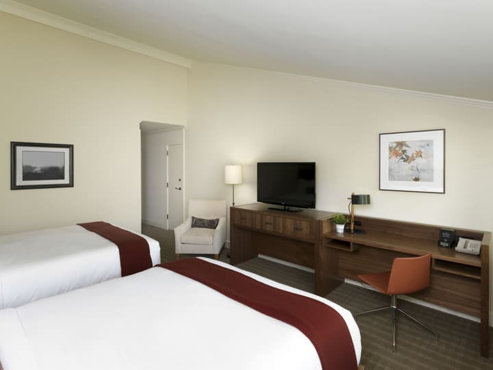 Topnotch Resort