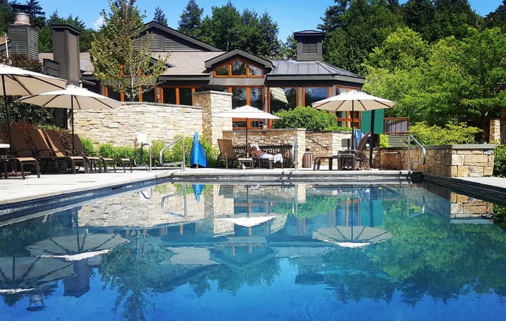 Topnotch Resort