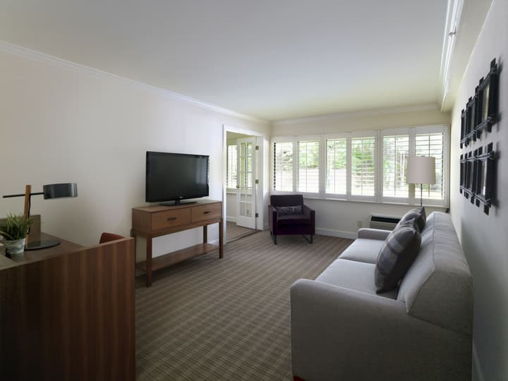 Topnotch Resort