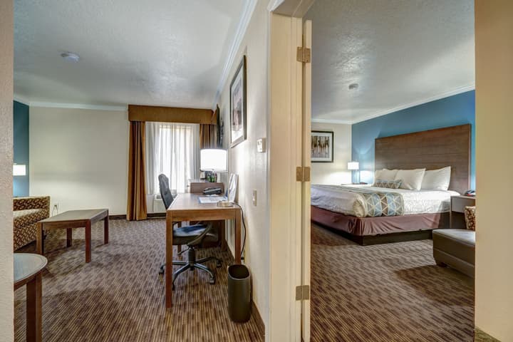 Best Western Airport Albuquerque InnSuites Hotel & Suites