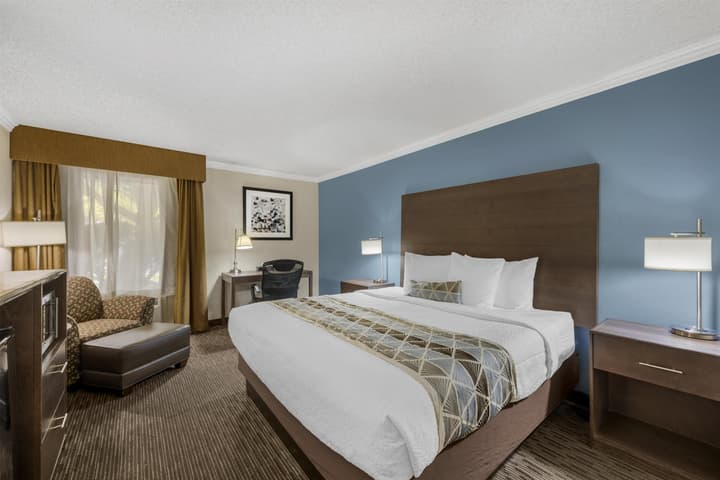 Best Western Airport Albuquerque InnSuites Hotel & Suites