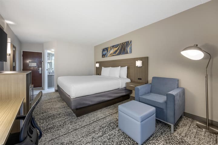 SureStay Plus Hotel by Best Western Chicago Lombard