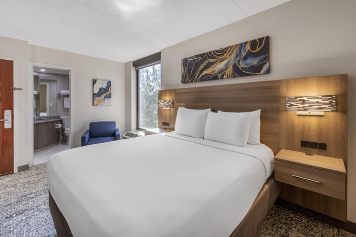 SureStay Plus Hotel by Best Western Chicago Lombard
