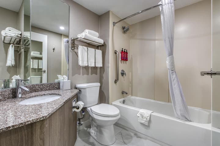 SureStay Plus Hotel by Best Western Chicago Lombard
