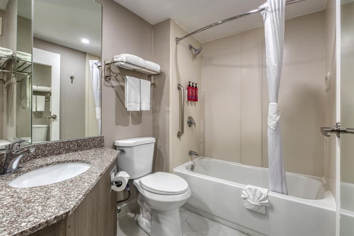 SureStay Plus Hotel by Best Western Chicago Lombard