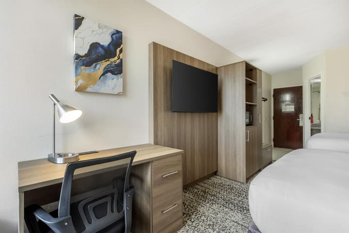 SureStay Plus Hotel by Best Western Chicago Lombard