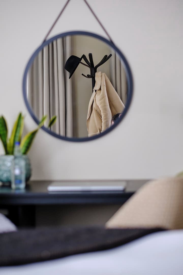The Clermont London, Victoria