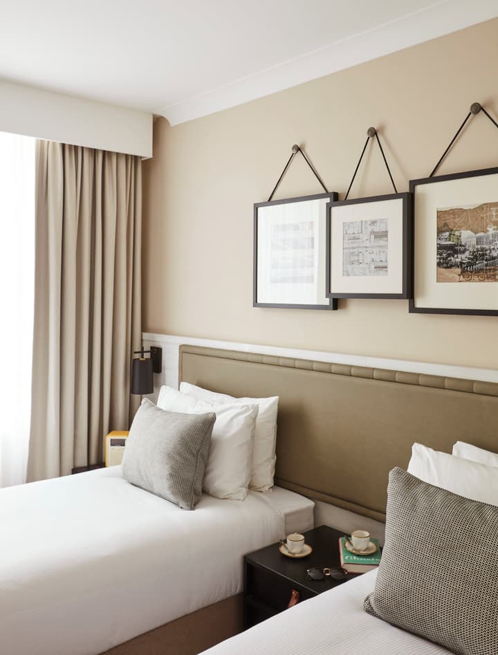 The Clermont London, Victoria