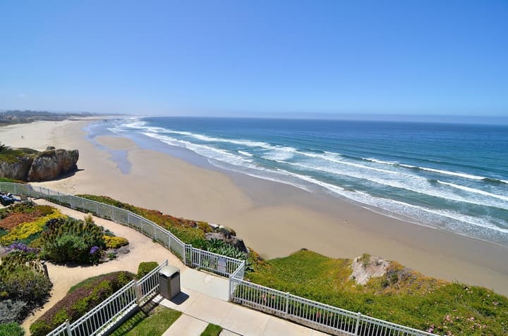 Pismo Lighthouse Suites