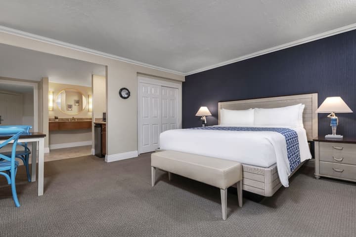 Pismo Lighthouse Suites