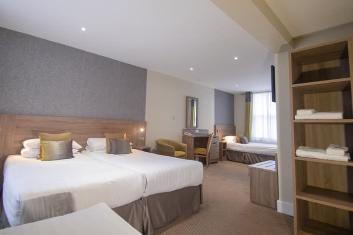 Phoenix Hotel