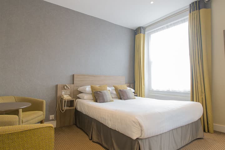 Phoenix Hotel