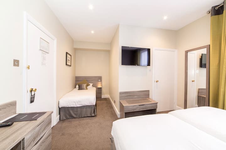 Phoenix Hotel