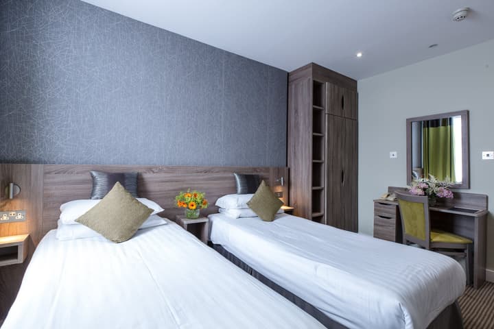 Phoenix Hotel
